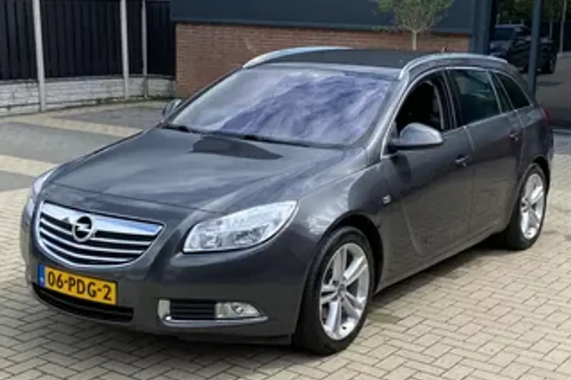 Opel Insignia (2011)