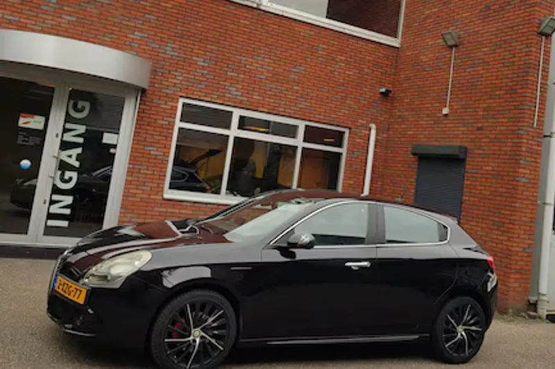 Alfa Romeo Giulietta (2010)