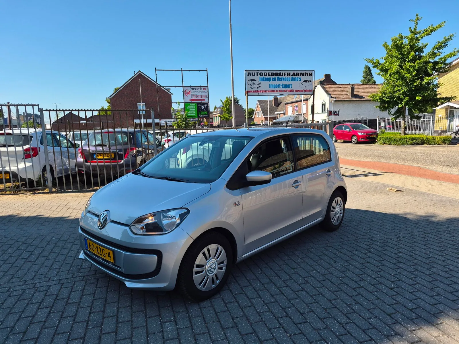 Volkswagen Up! (2012) — foto 1