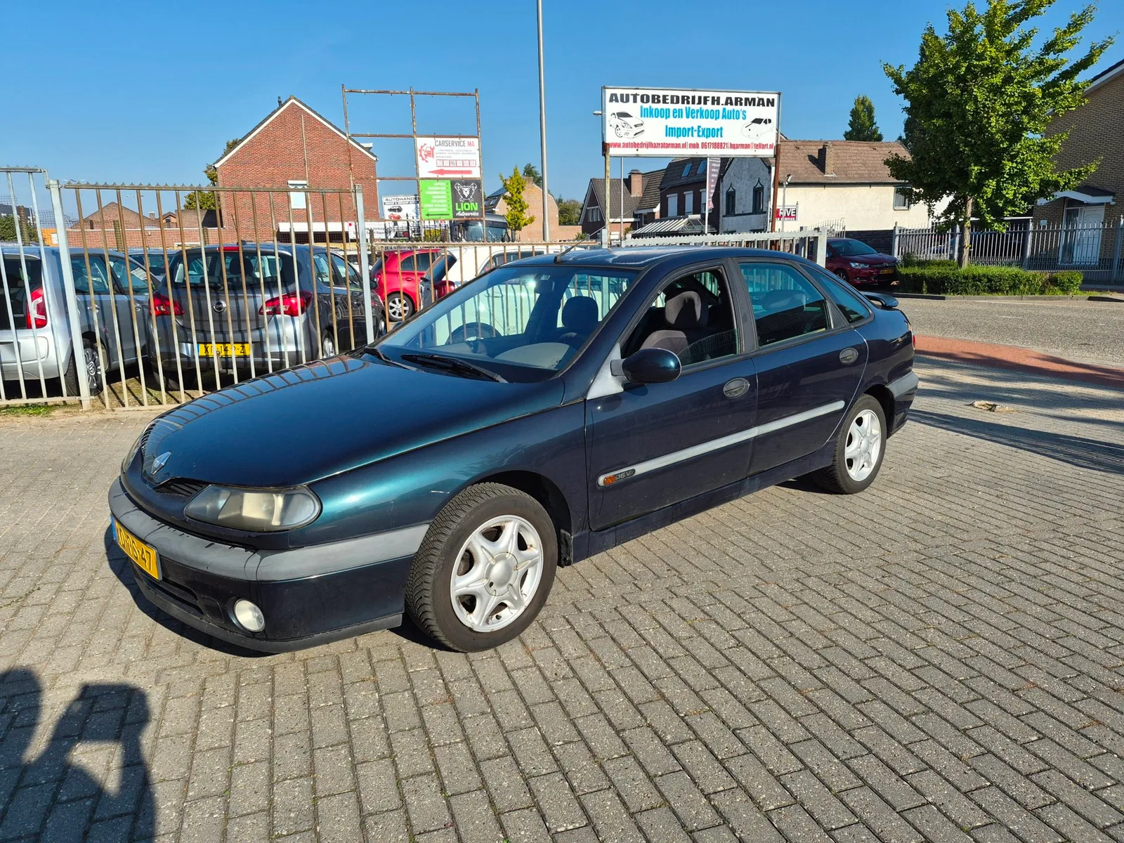 Renault Laguna (1998) — foto 1