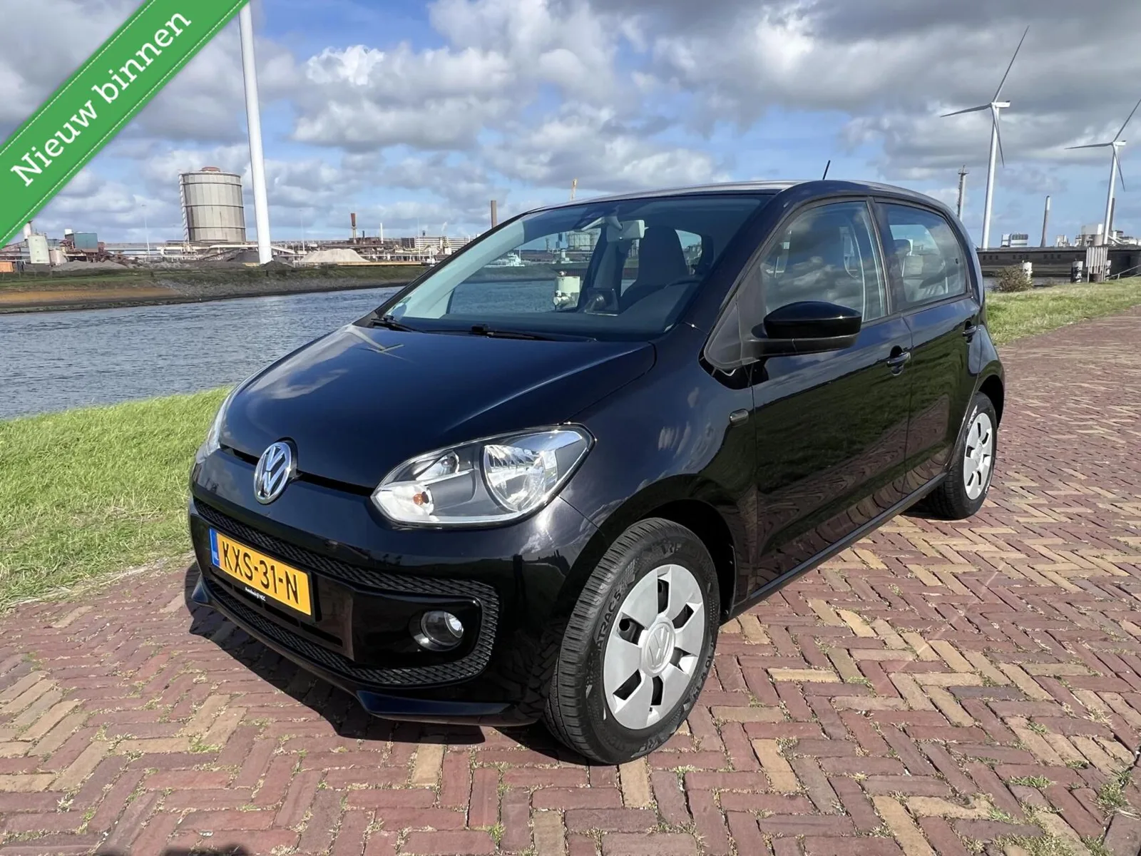 Volkswagen Up! (2014) — foto 1