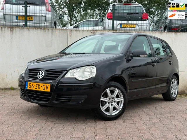 Volkswagen Polo (2008) — foto 1