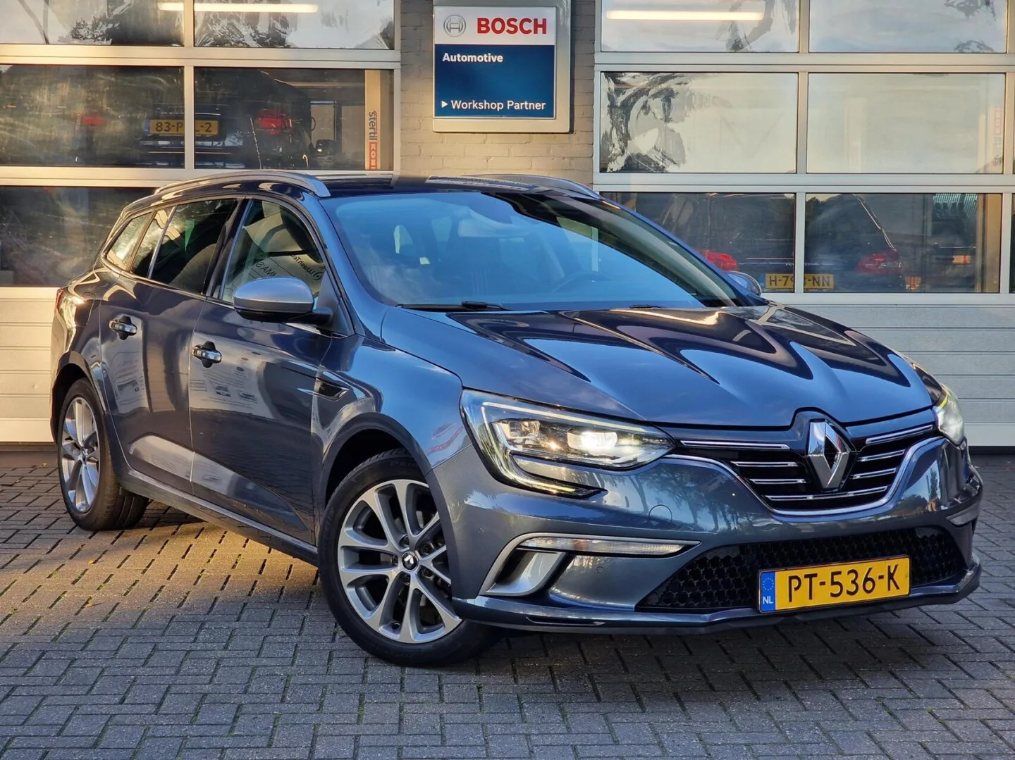 Renault Mégane (2017) — foto 1