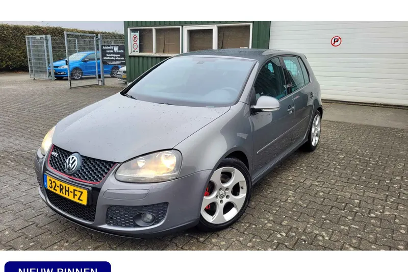 Volkswagen Golf (2005)