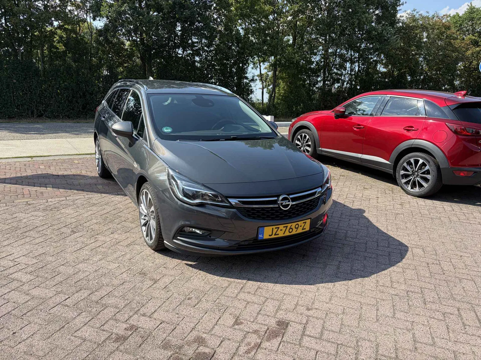 Opel Astra (2016) — foto 1