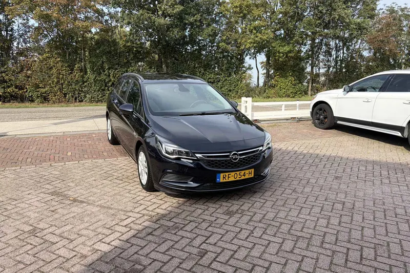 Opel Astra (2017)