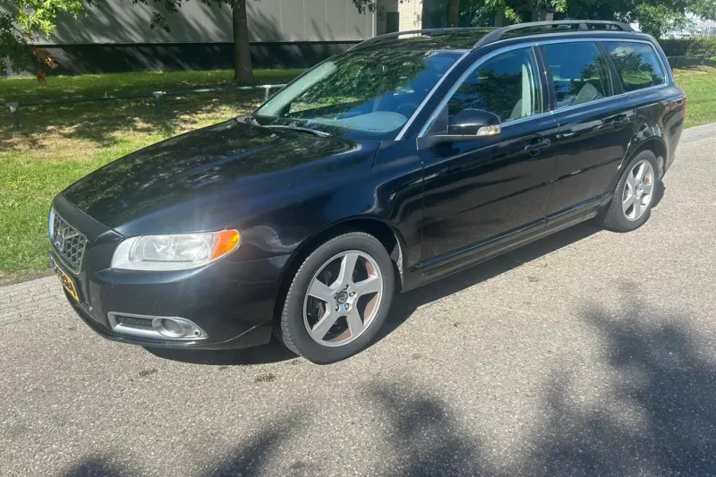 Volvo V70 (2010)
