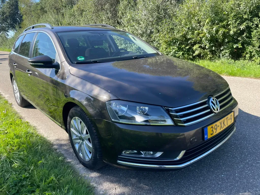 Volkswagen Passat (2012) — foto 1