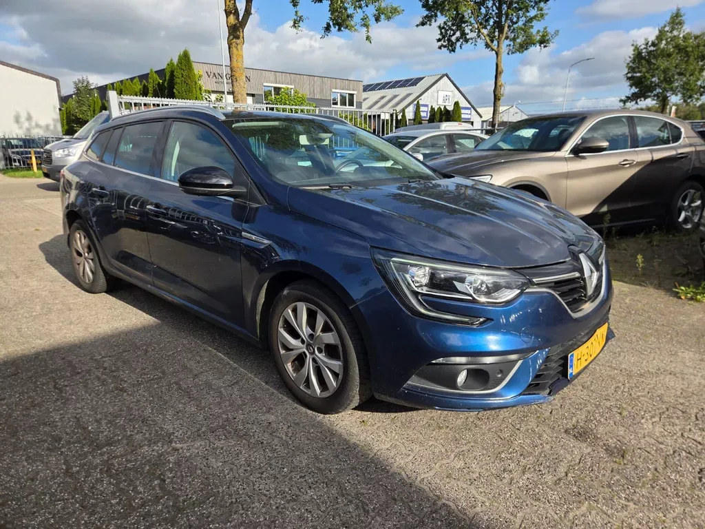 Renault Mégane (2020) — foto 1