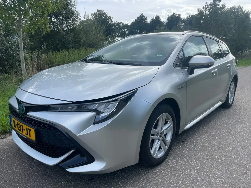 Toyota Corolla (2021) — foto 1