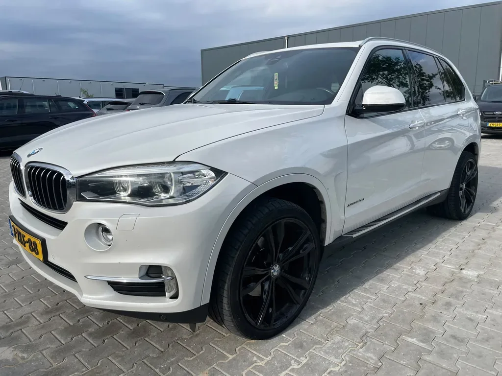 BMW X5 (2013) — foto 1