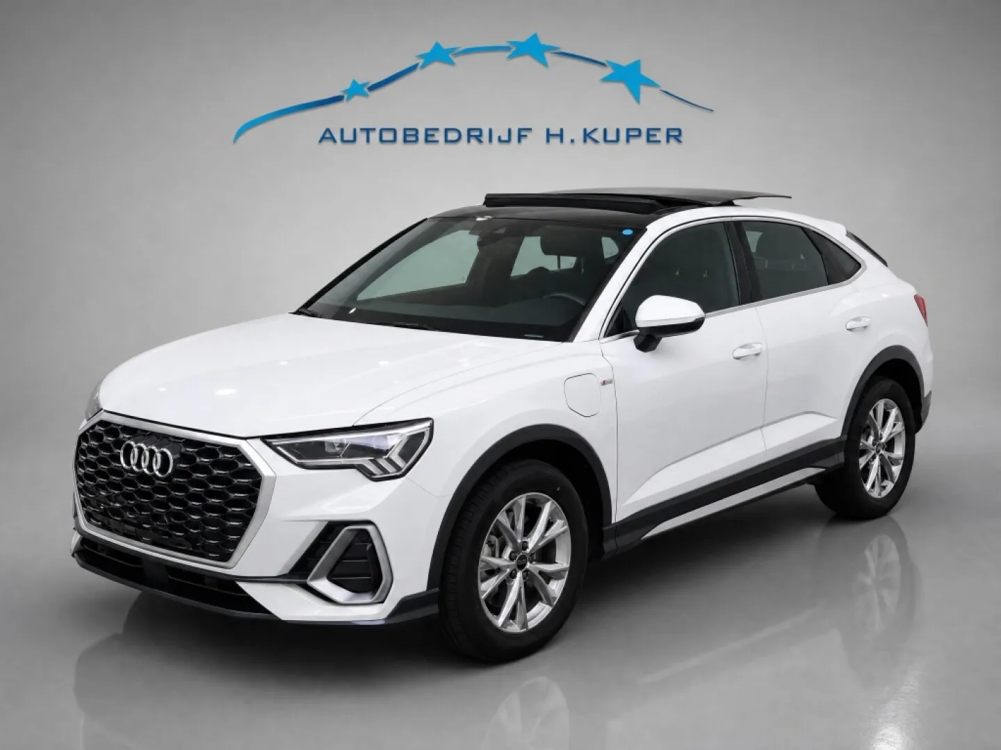Audi Q3 Sportback (2024) — foto 1