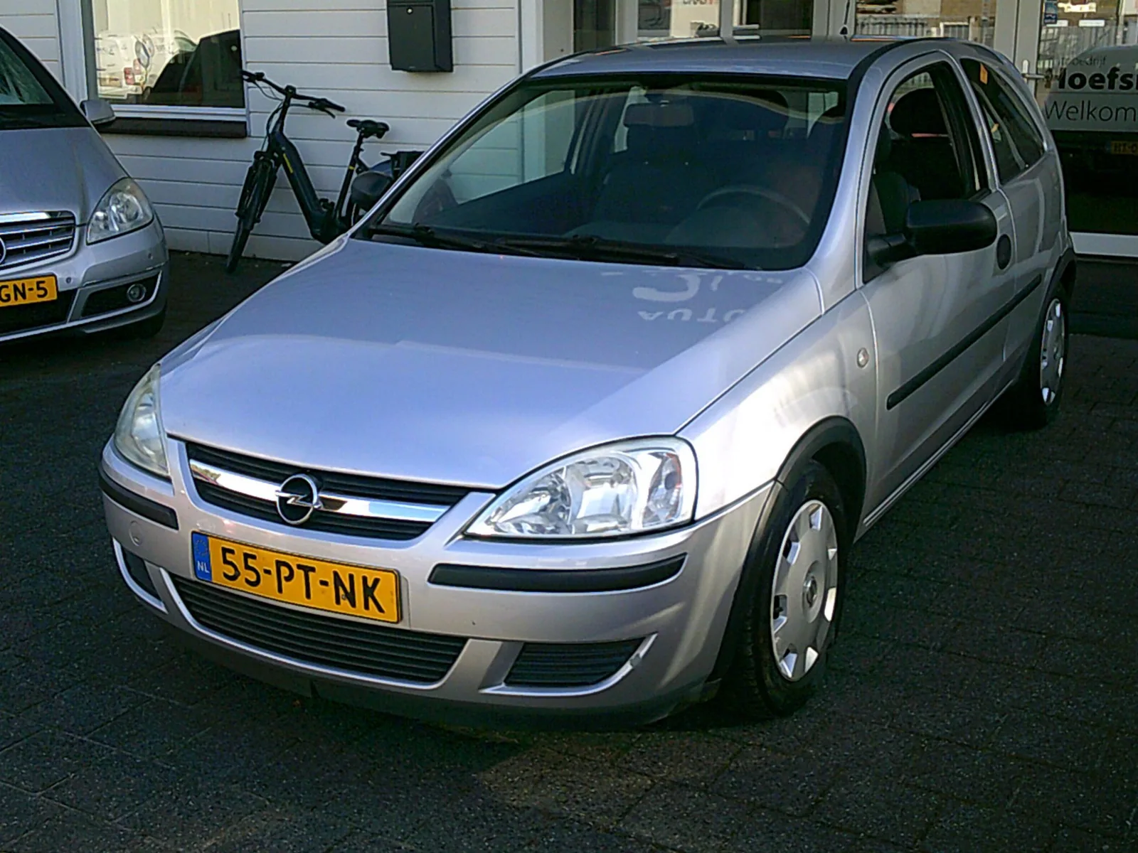Opel Corsa (2004) — foto 1