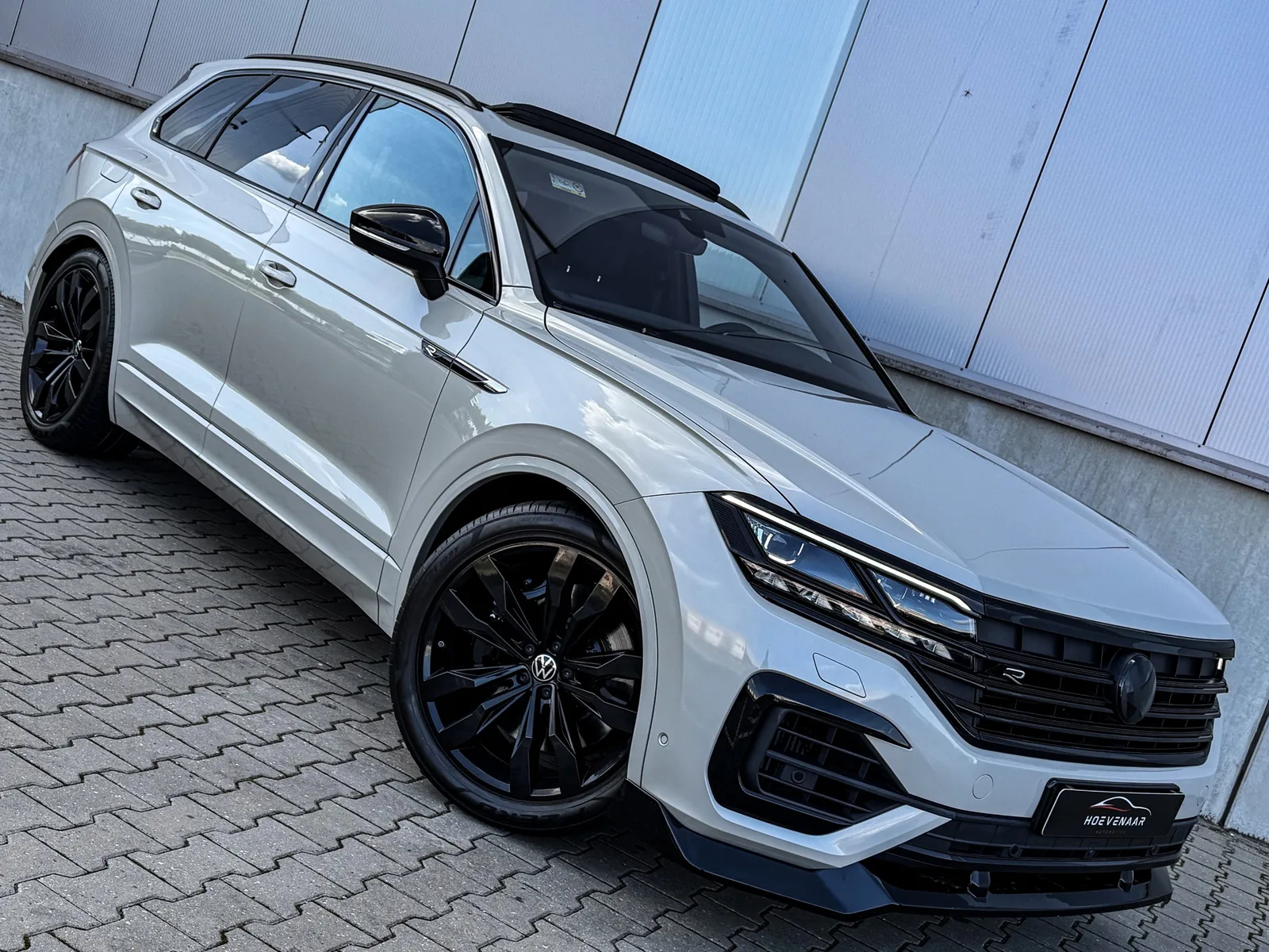 Volkswagen Touareg (2023) — foto 1