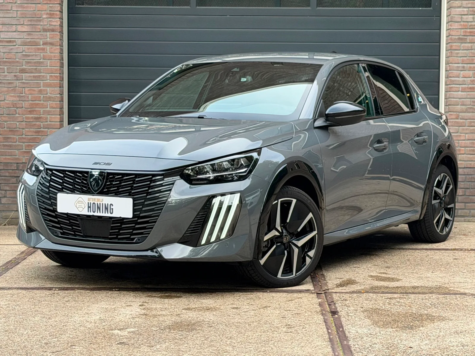 Peugeot e-208 (2025) — foto 1