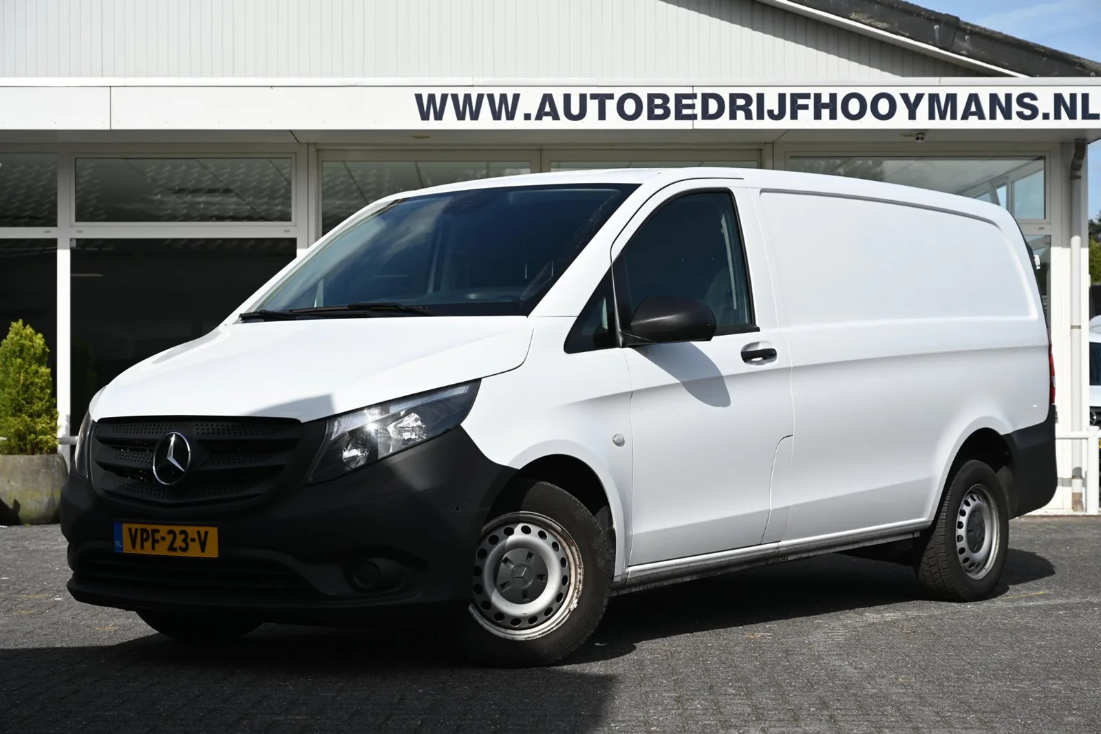 Mercedes-Benz Vito (2022) — foto 1