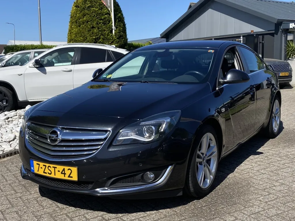 Opel Insignia (2015) — foto 1