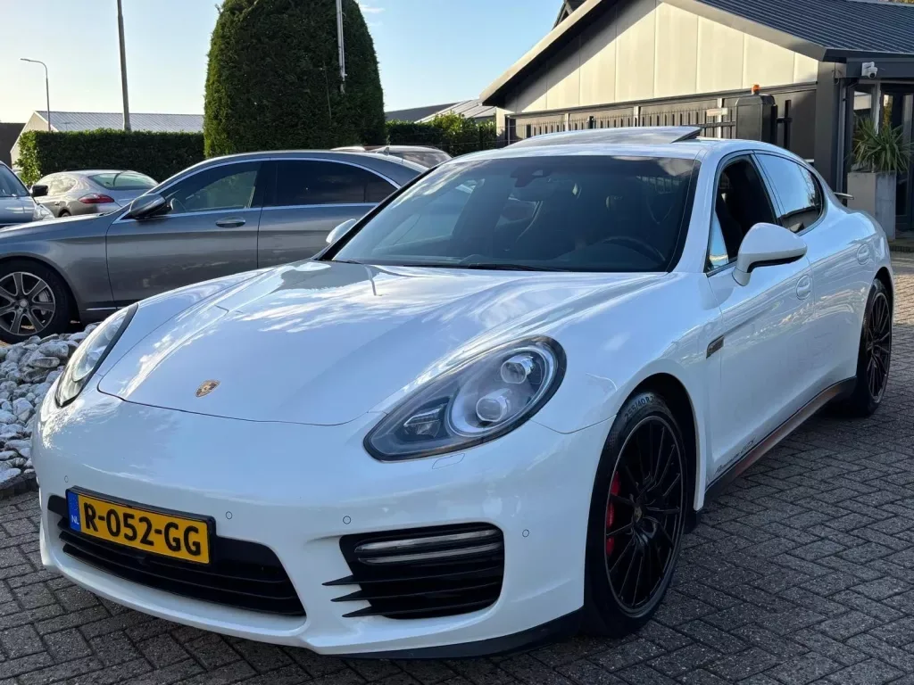 Porsche Panamera (2014) — foto 1