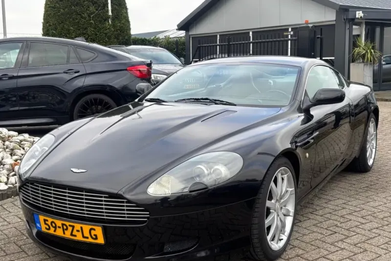 Aston Martin DB9 (2005)