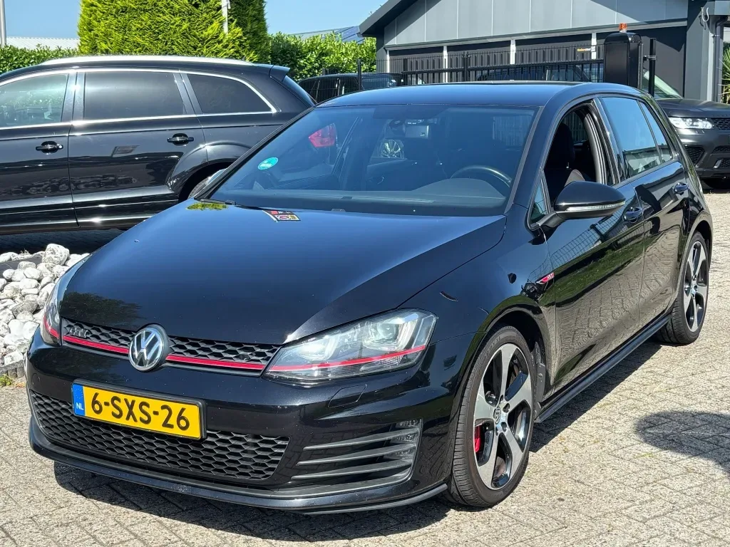 Volkswagen Golf (2014) — foto 1