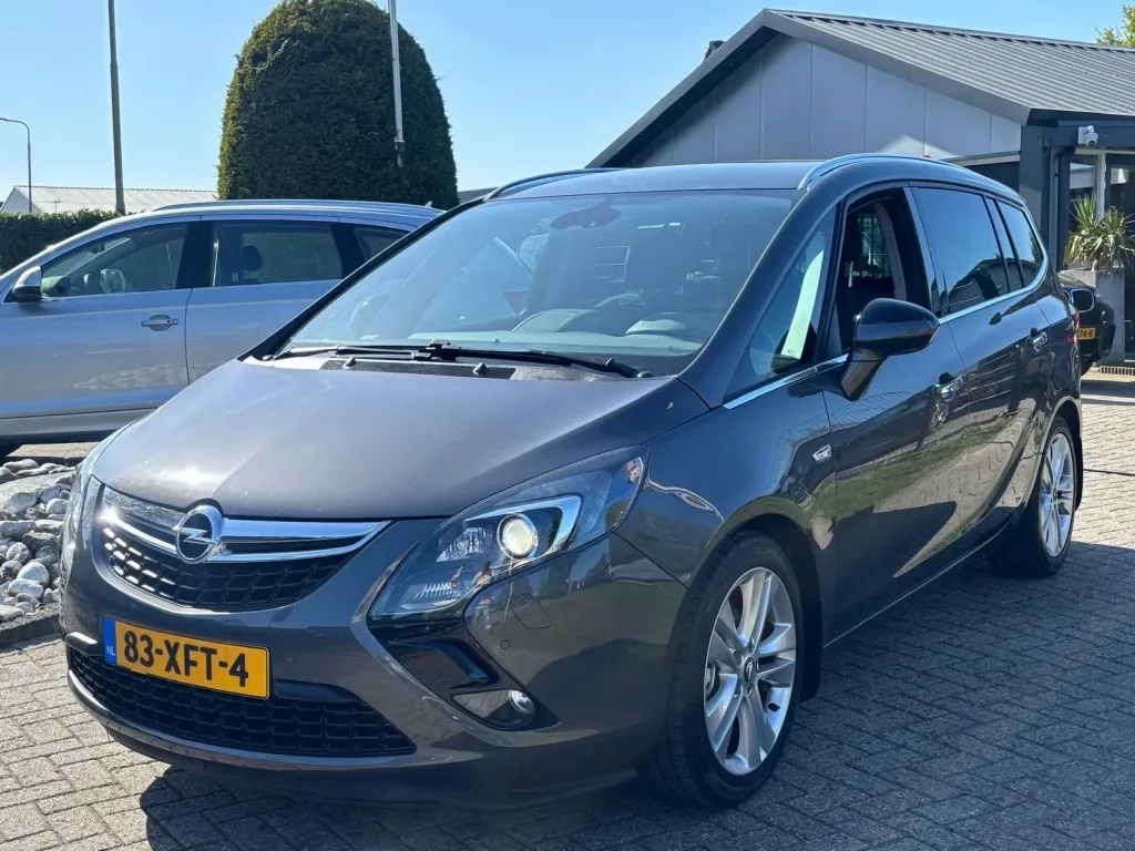 Opel Zafira (2012) — foto 1