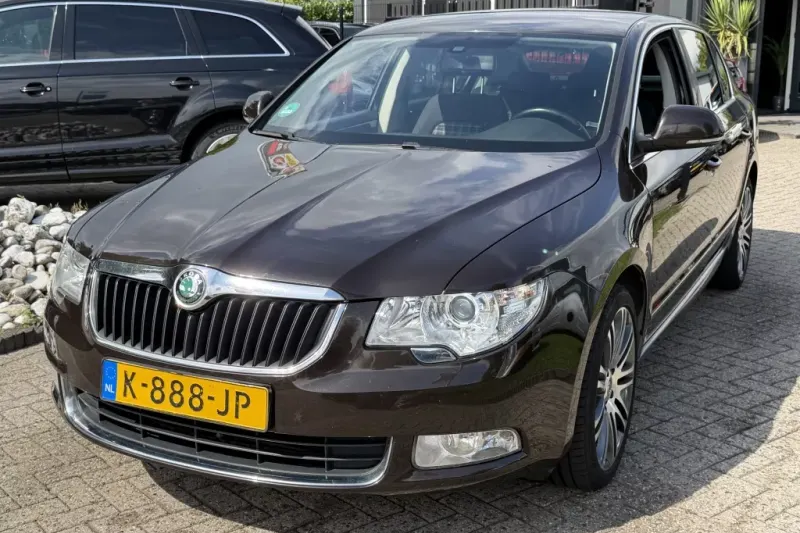 Škoda Superb (2012)