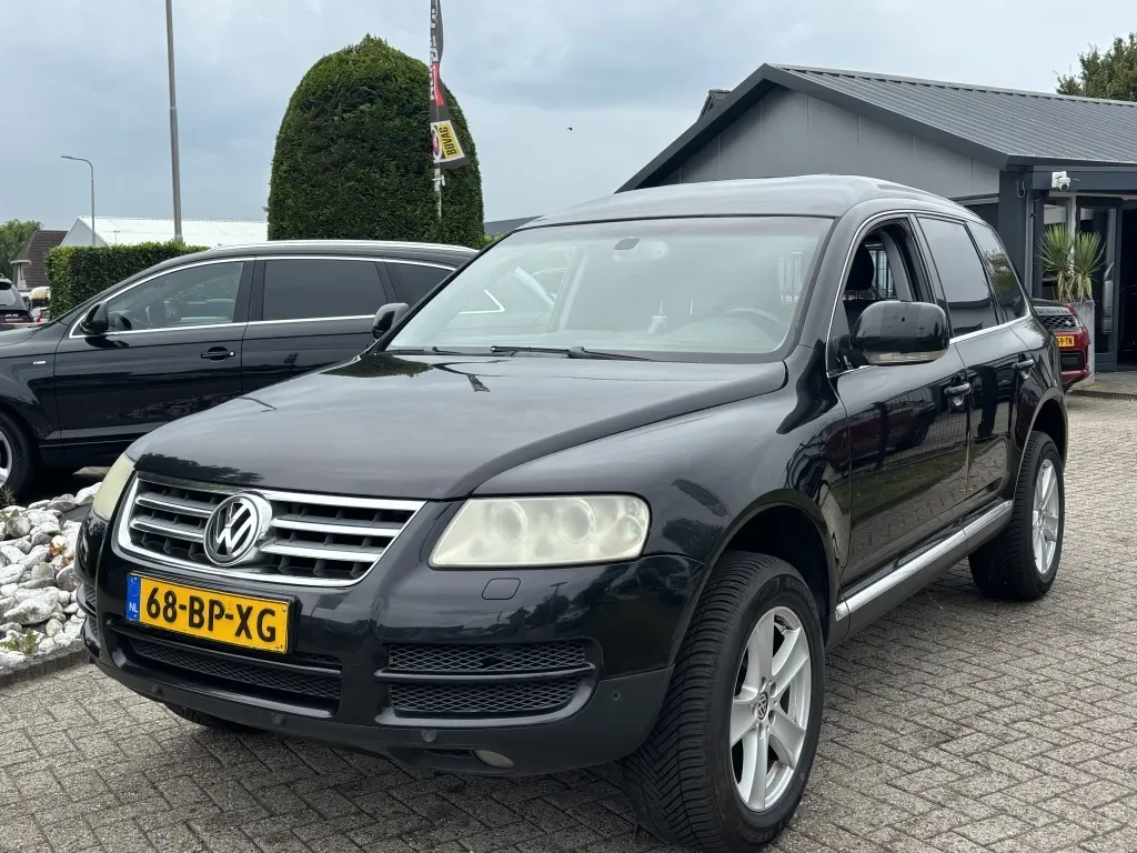 Volkswagen Touareg (2004) — foto 1