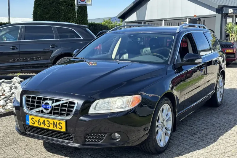 Volvo V70 (2008)