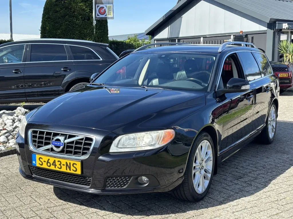 Volvo V70 (2008) — foto 1