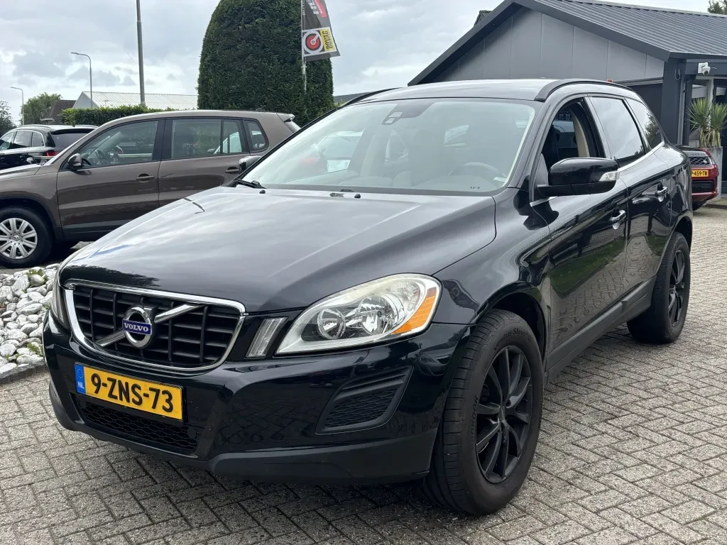 Volvo XC60 (2011) — foto 1
