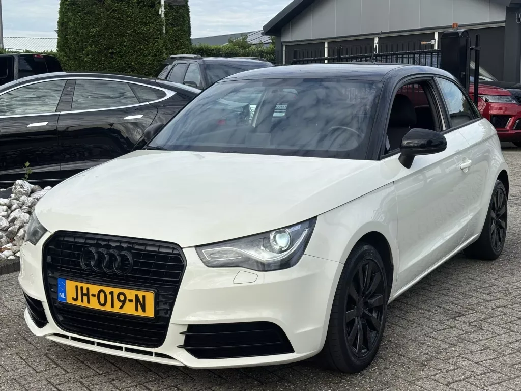 Audi A1 (2011) — foto 1