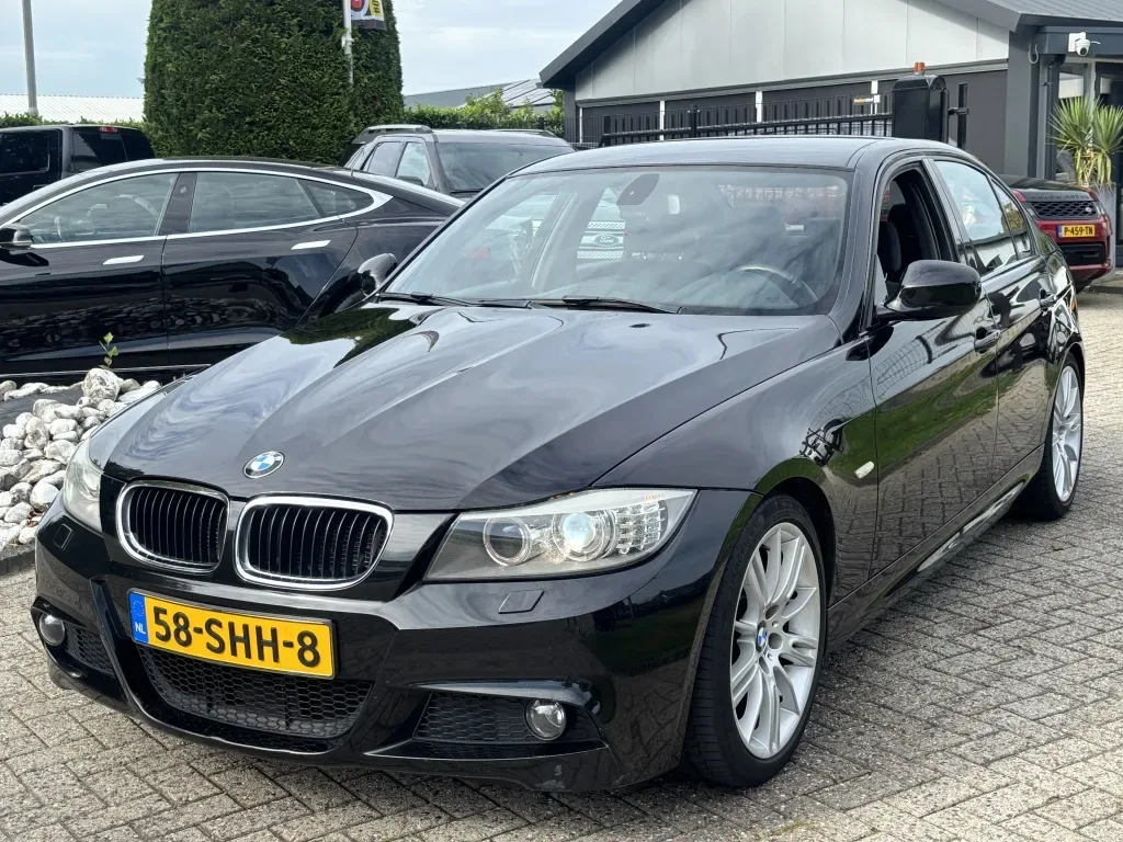 BMW 3-Serie (2011) — foto 1
