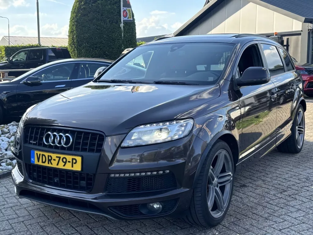 Audi Q7 (2013) — foto 1