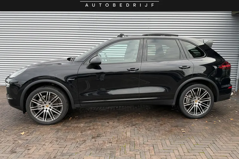 Porsche Cayenne (2016)