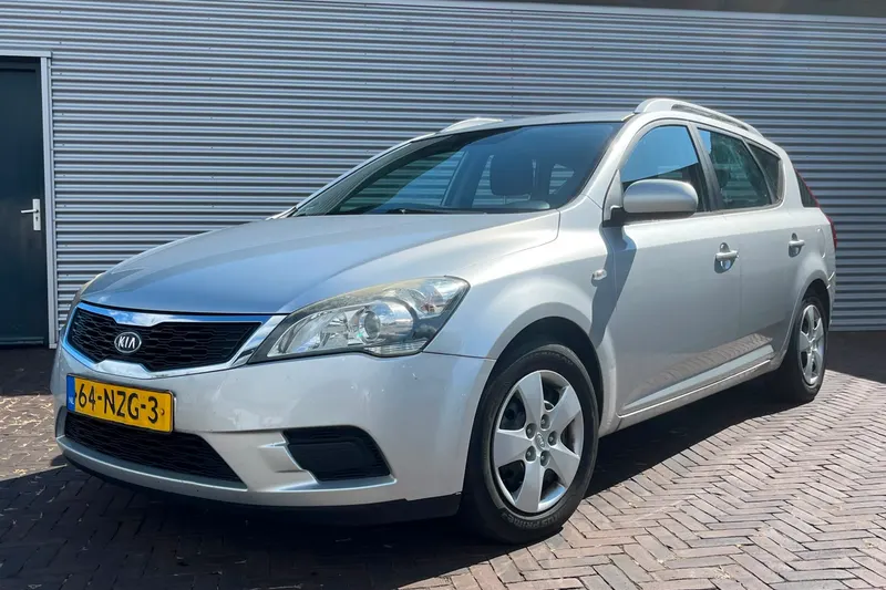 Kia Ceed (2011)
