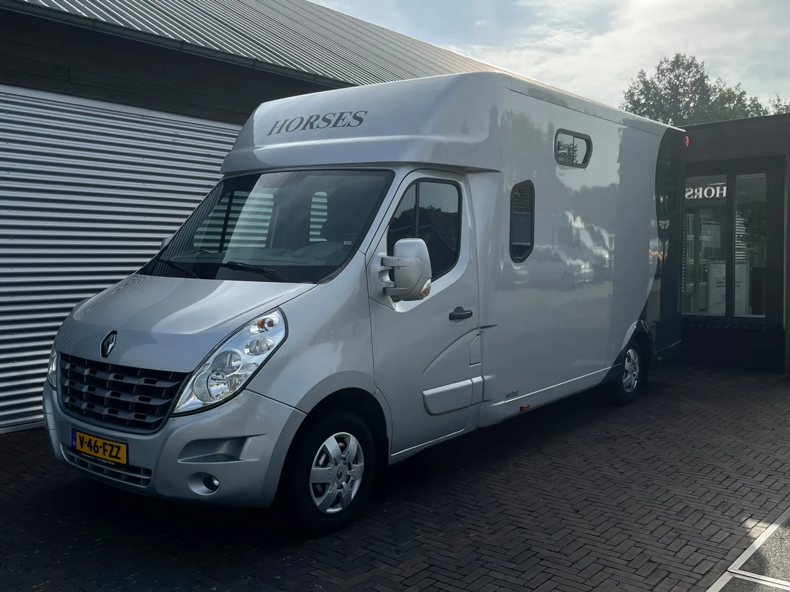Renault THEAULT (2014) — foto 1