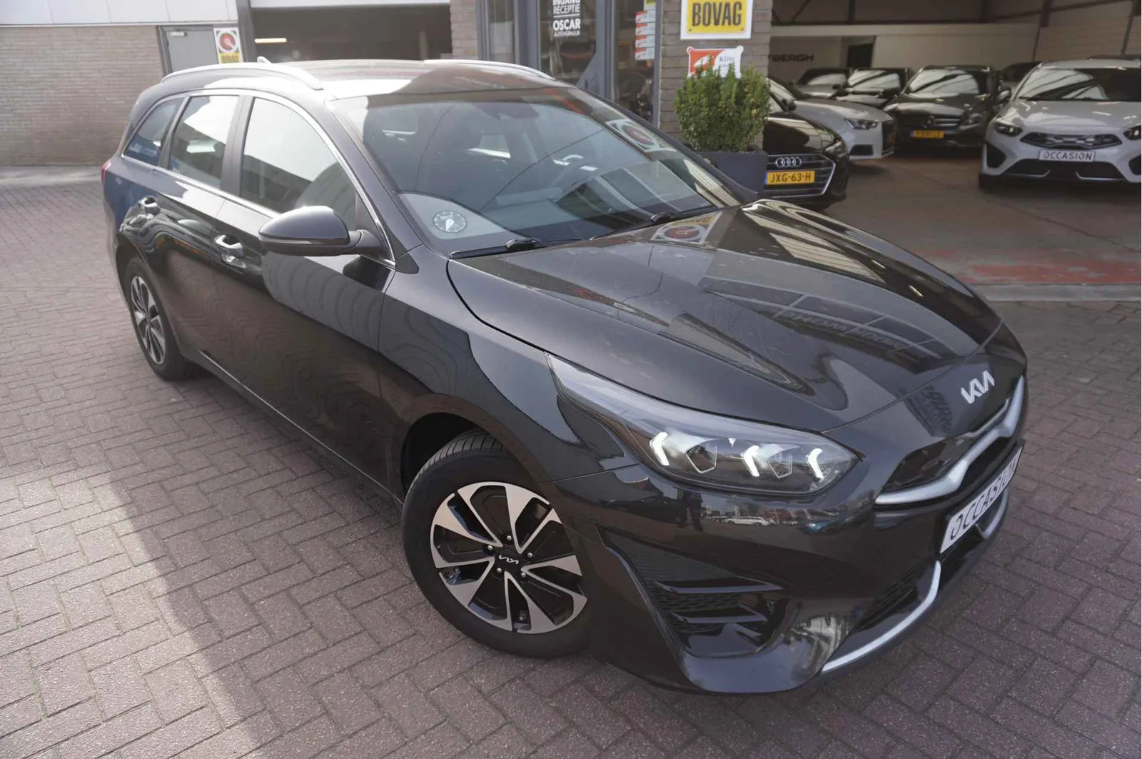 Kia Ceed (2023) — foto 1