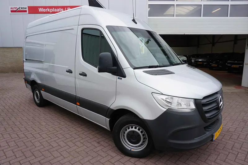 Mercedes-Benz Sprinter (2023)