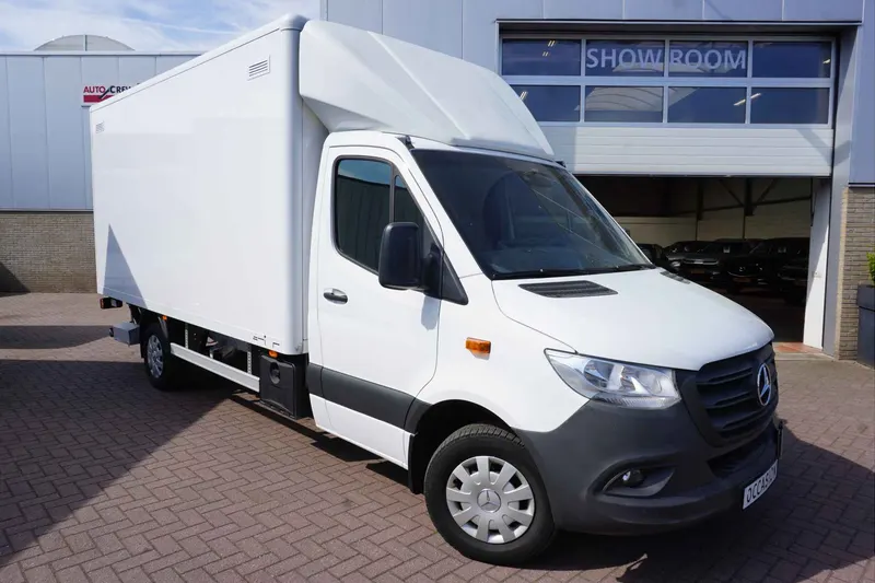Mercedes-Benz Sprinter (2023)
