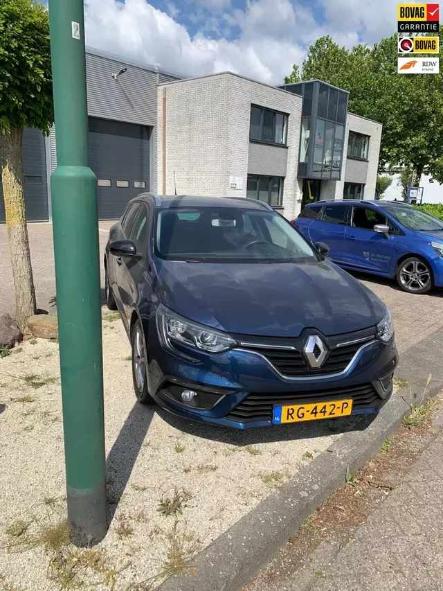 Renault Mégane (2017) — foto 1