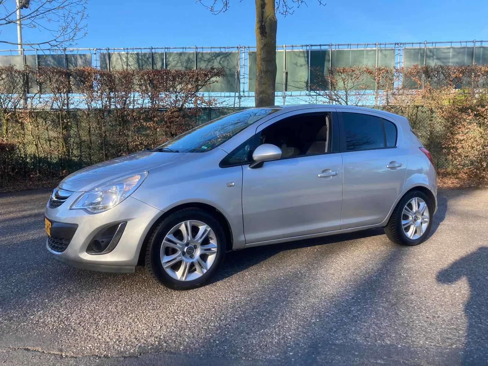 Opel Corsa (2011) — foto 1