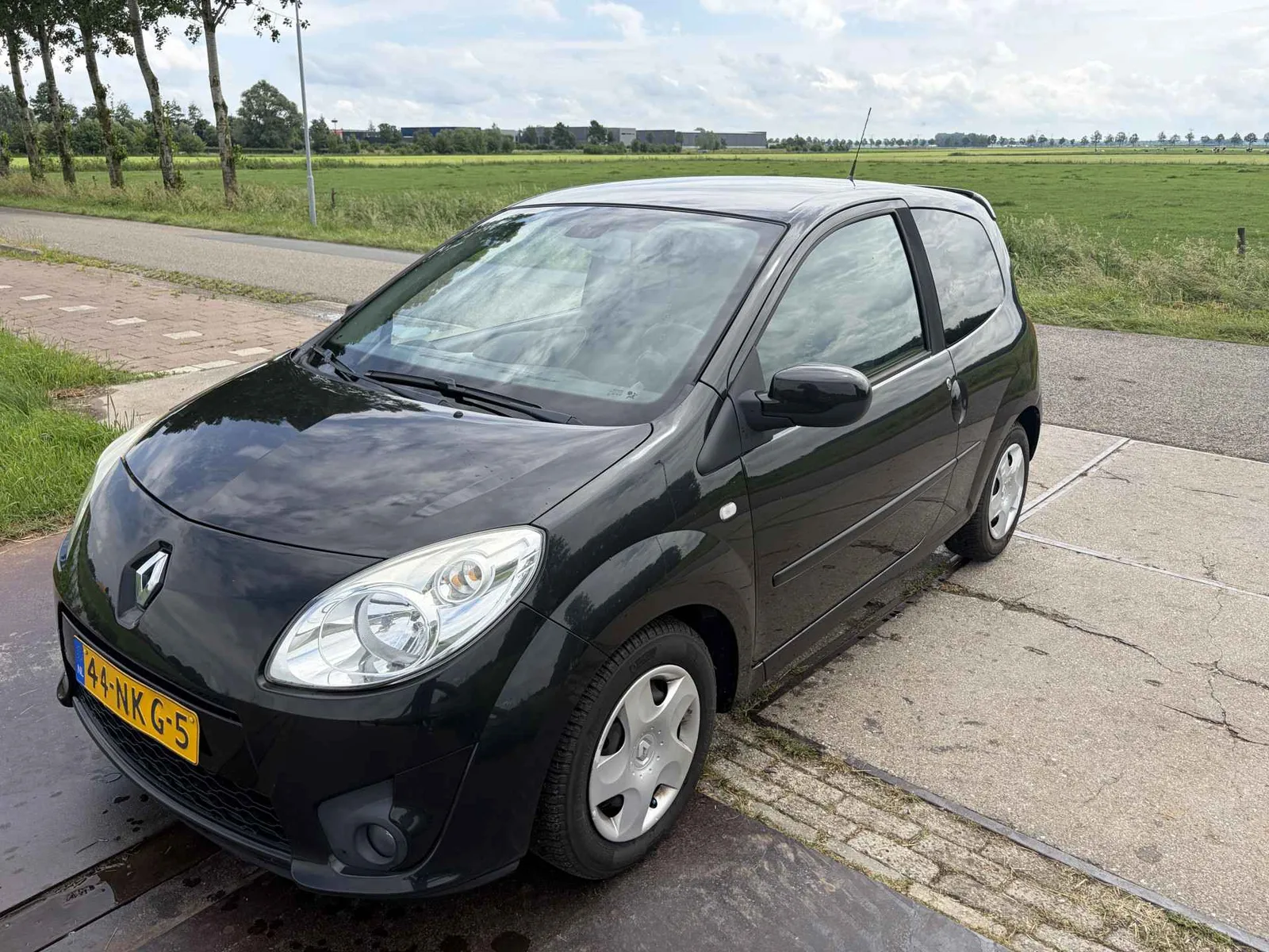Renault Twingo (2010) — foto 1