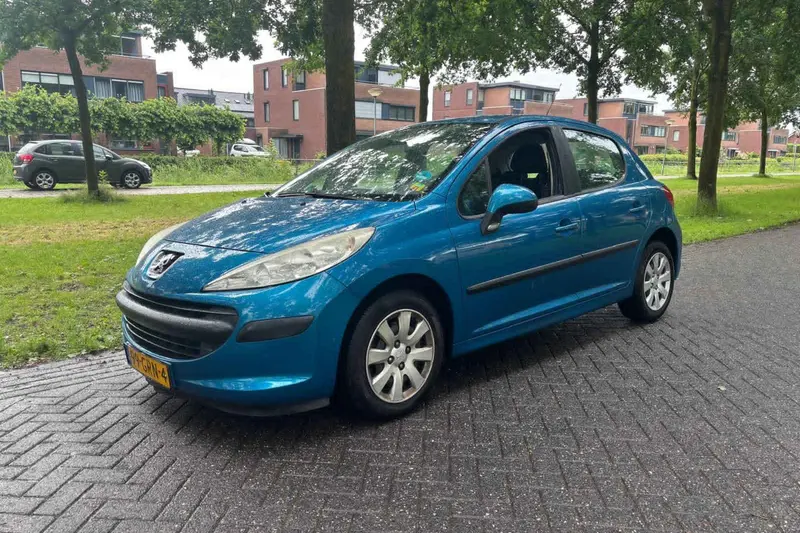 Peugeot 207 (2008)