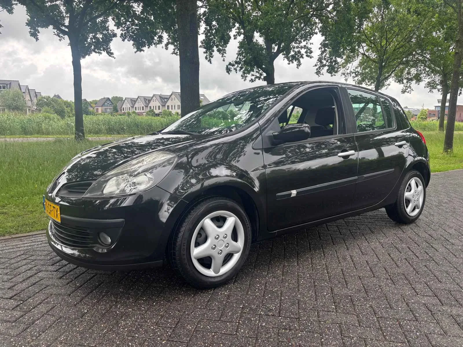 Renault Clio (2006) — foto 1