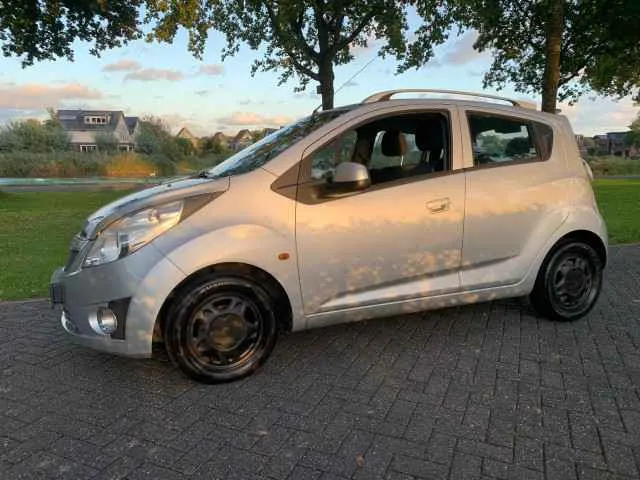 Chevrolet Spark (2010) — foto 1