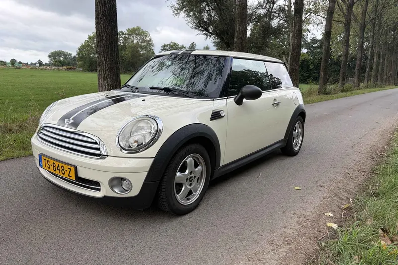 MINI Cooper (2008)
