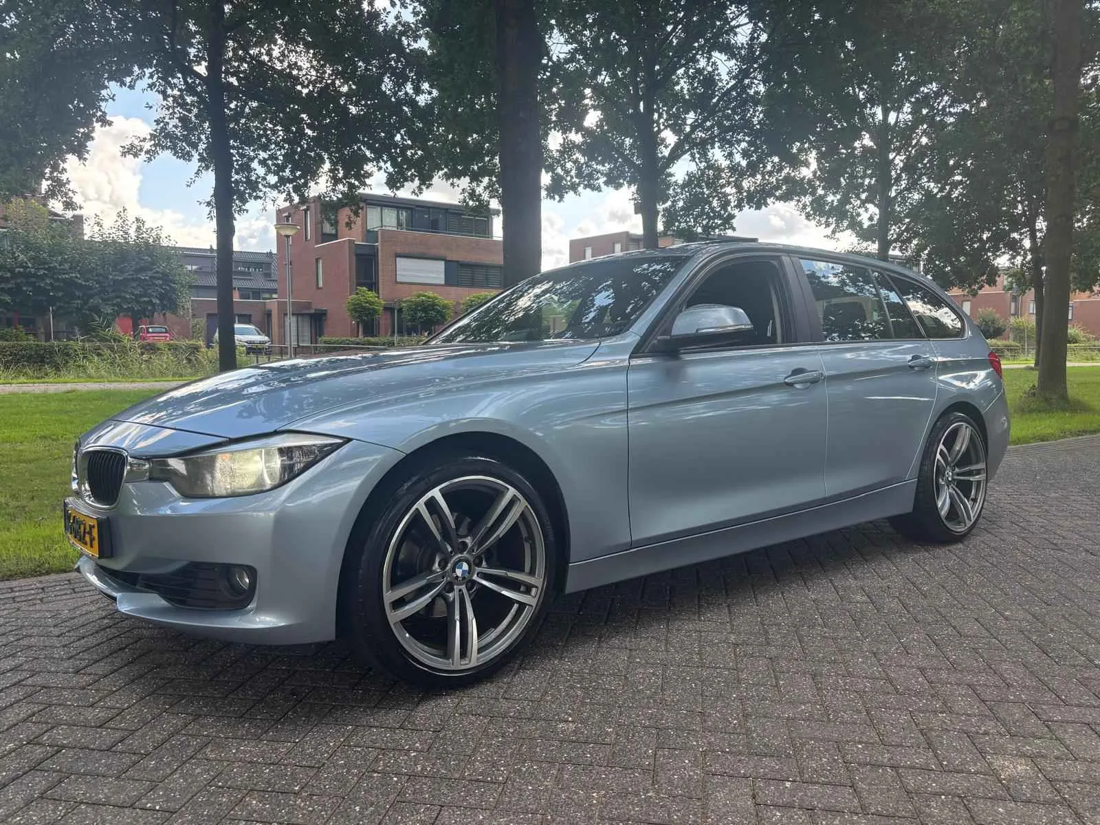 BMW 3-Serie (2013) — foto 1