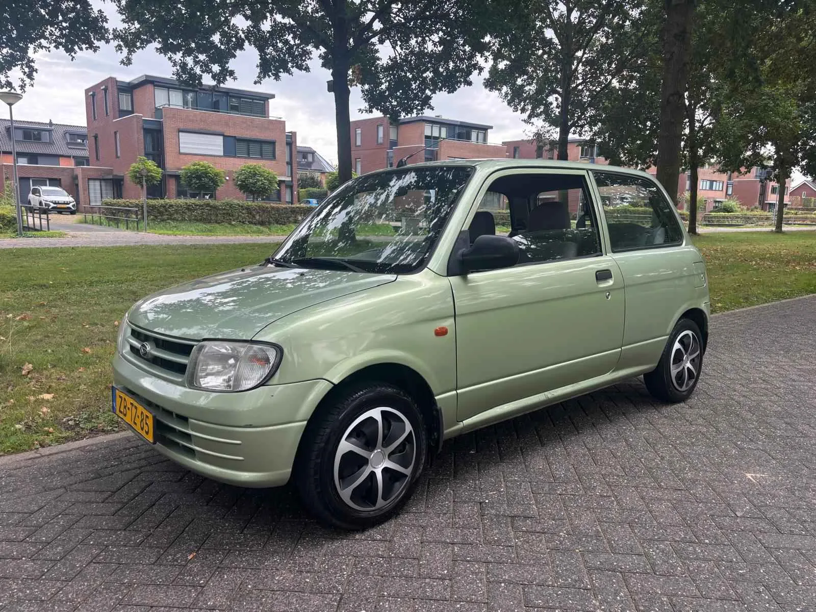 Daihatsu Cuore (1999) — foto 1