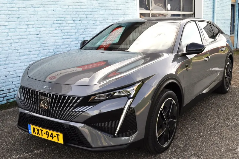 Peugeot 408 (2024)
