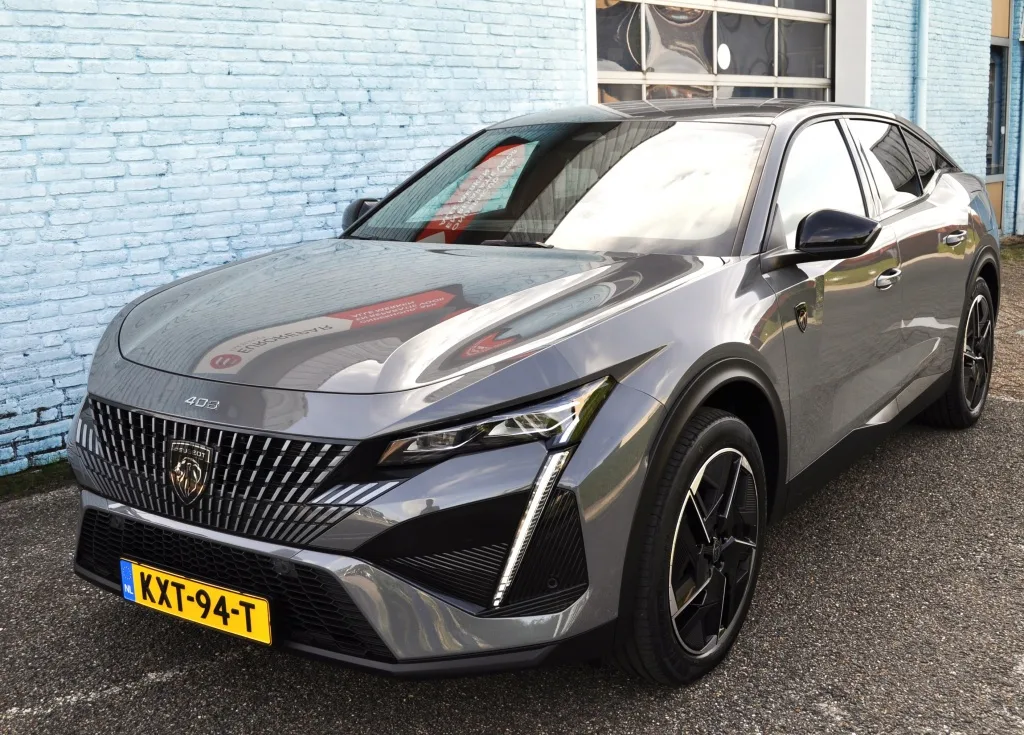 Peugeot 408 (2024) — foto 1